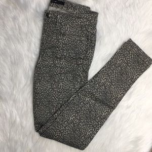 Joes Jeans Chelsea fit baby leopard print sz 28